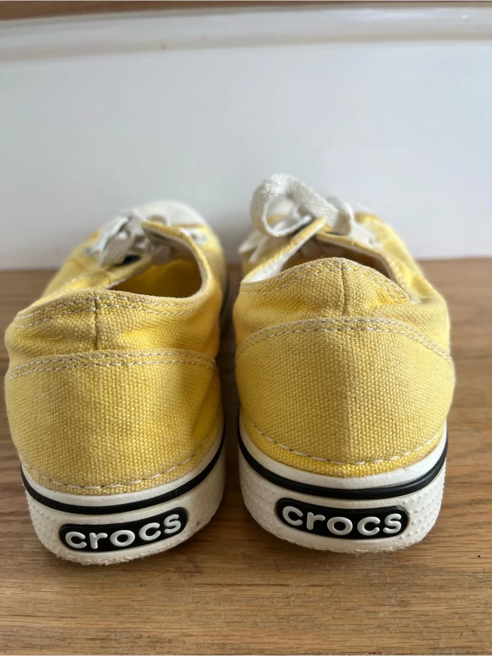 CROCS casual low